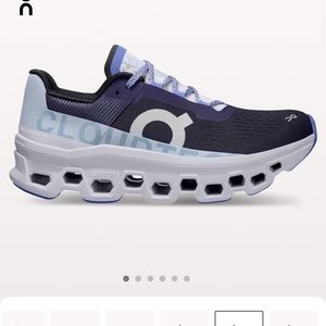 ON RUNNING Cloud Monster Sneaker